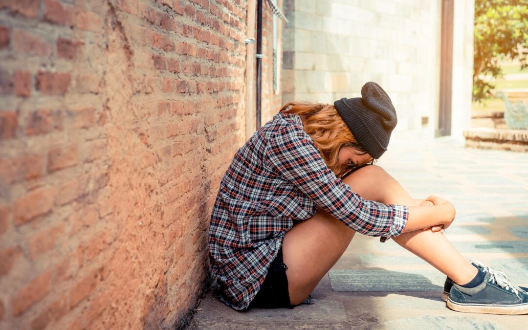 Trauma Bonding Signs: Why Can’t I Leave?