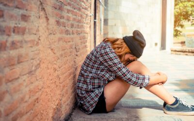 Trauma Bonding Signs: Why Can’t I Leave?